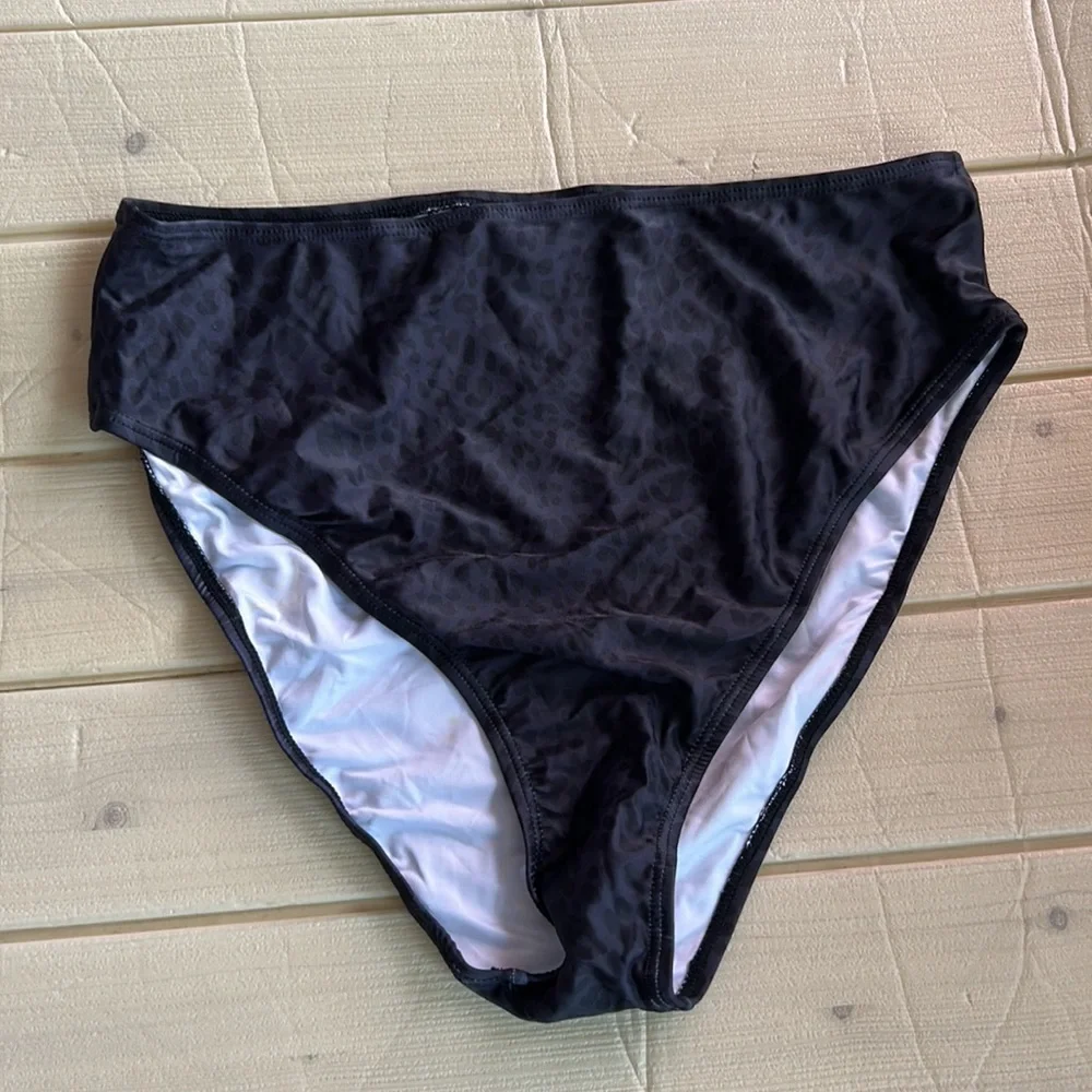 Women’s 2pcs swimsuit NWOT - Picture 2 of 7